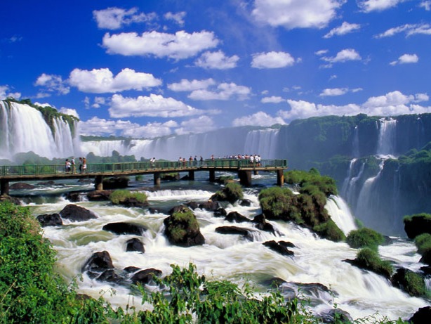 Iguassu Falls, bordering Argentina and Brazil ou might have seen the photos. Even read about it. You might have visited other great waterfalls before. But you probably still have no idea what to e...