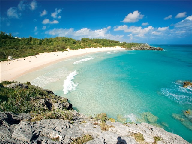 Bermuda Fabled for its place on one point in the mysterious Bermuda Triangle (although perhaps people might not mind going missing here!), this hook-curve of ...