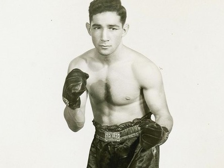 Willie Pep One of the finest featherweights and boxing innovators to ever enter the ring, Willie Pep made it in our list of top 10 boxers of all time because of ...