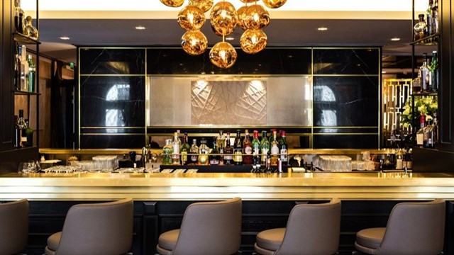 Brunello Bar and Restaurant The Baglioni Hotel London, 60 Hyde Park Gate, Kensington, London SW7 5BB<br /><br />How much will it set you back? Around £45 per person.<br />W...