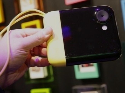 Polaroid Pop Those who don’t fancy Polaroid technology, think that it is already dead. But they are always making a comeback and adding the beat taste to the...