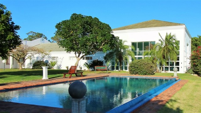St Francis Health Centre The St Francis Health Centre in Eastern Cape specialises in stress relief, weight control and natural healing and offers a world-renowned detox progra...