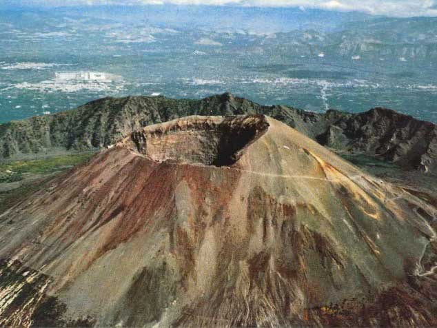 VESUVIO, ITALY This volcano is located in Italy. This is a big threatening volcano that shown its power to the earth once. It was in 1st century BC when a powerful e...