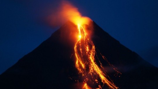 Volcanic eruption A volcanic eruption is the point in which a volcano is active and releases lava and poisonous gasses in to the air. They range from daily small erupti...