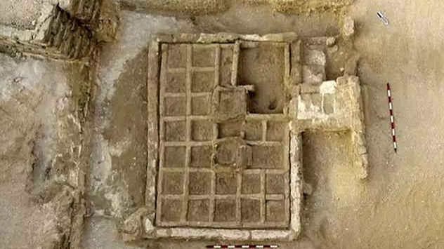 The Funeral Garden Found outside the entrance of a 4,000-year-old tomb, the garden was a neat, rectangular structure, 3 m x 2 m x half a meter high (10 ft x 6.5 ft x 1.6...