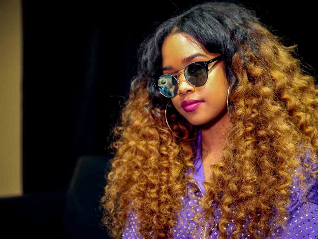 H.E.R. %28H.E.R.%29 Gabriella